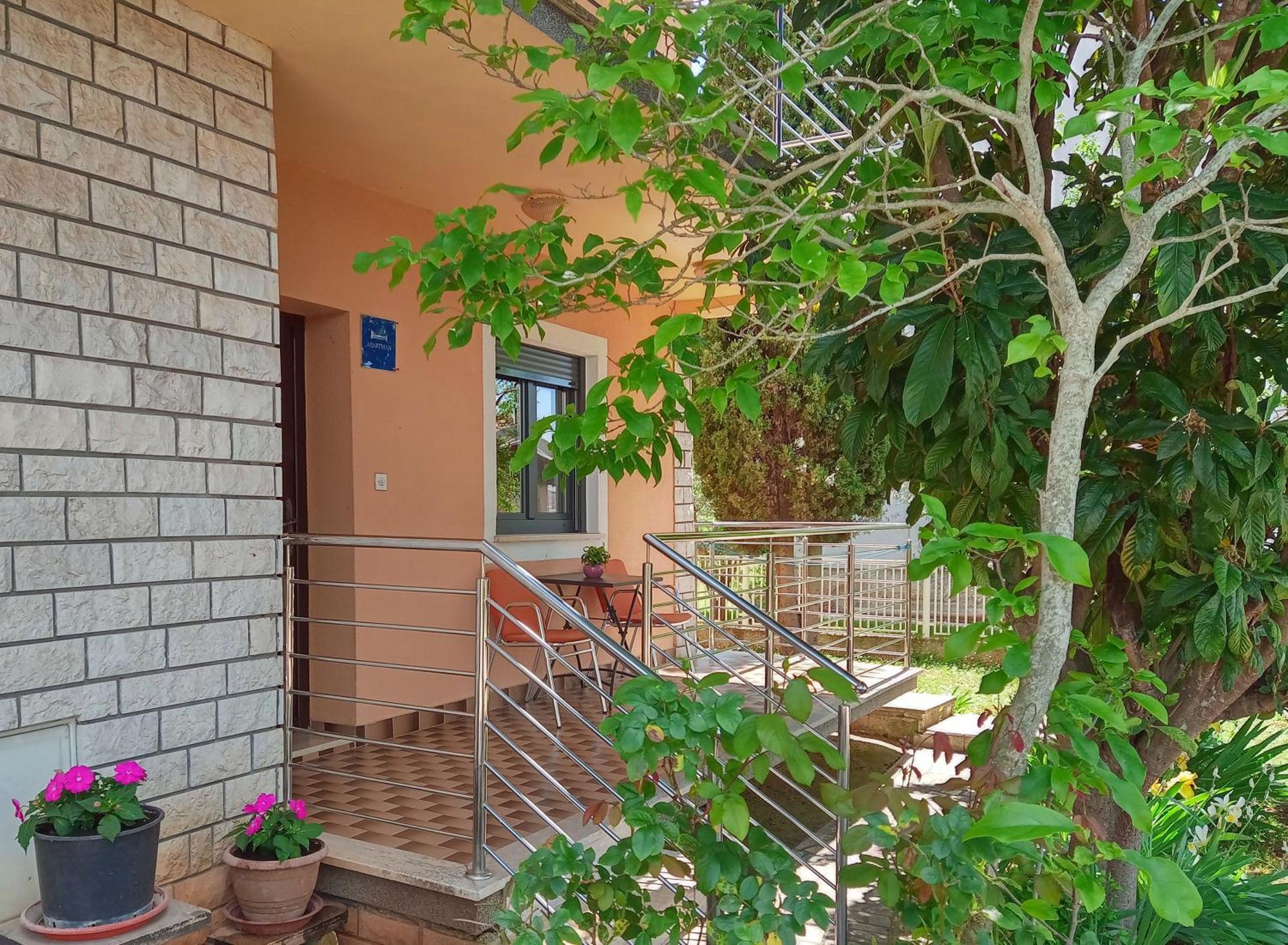 Apartments Nela プーラ エクステリア 写真